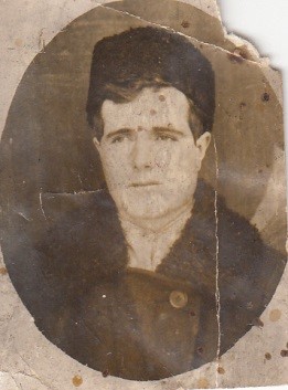 Лобачев Федор Георгиевич (1911-1942), пленён в г.Великие луки, погиб в лагере