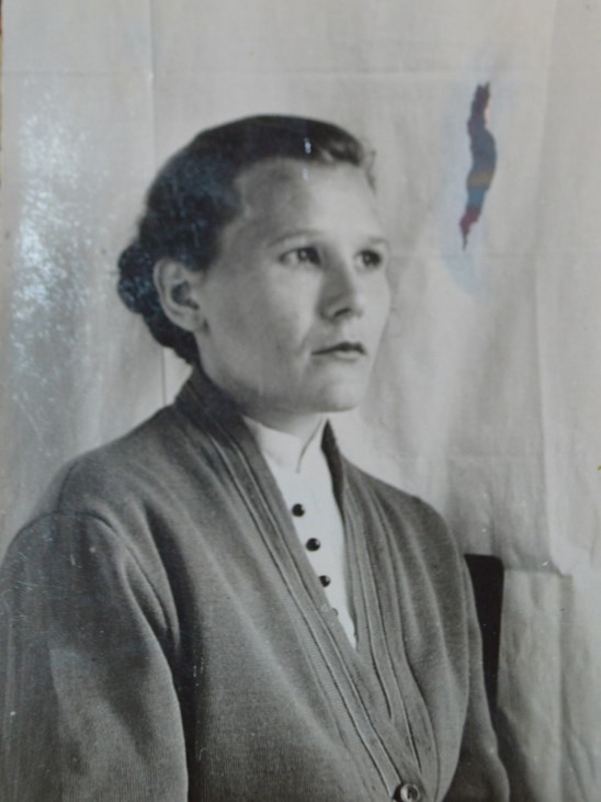 Манкевич Лина Моисеевна (1929 г.рожд.), , труженица тыла, учитель математики МБОУ В(С)Ш № 15